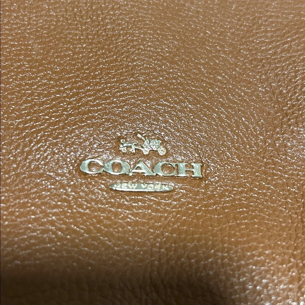LIKE NEW Coach Brown Leather Madison Isabelle Hobo - Picture 6 of 13